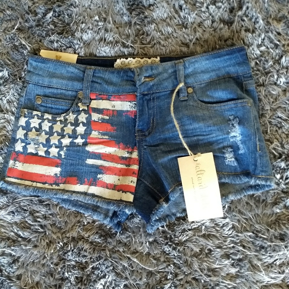 Nwt altard state American flag shorts